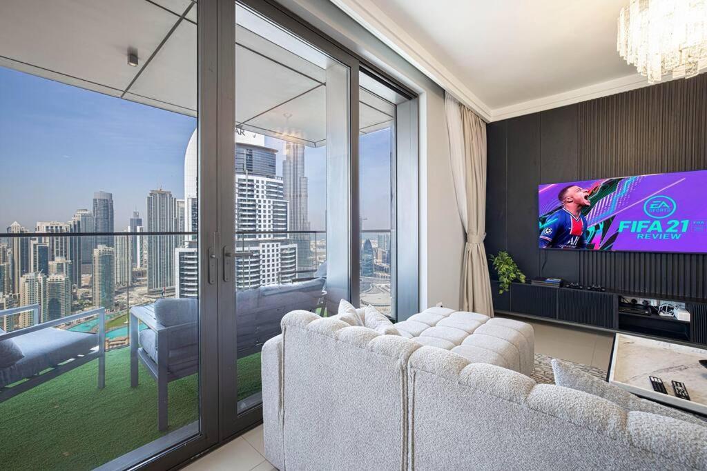 Appartamento Magnificent Brand New Lux 3Br Burj & Fountain View Dubai Esterno foto