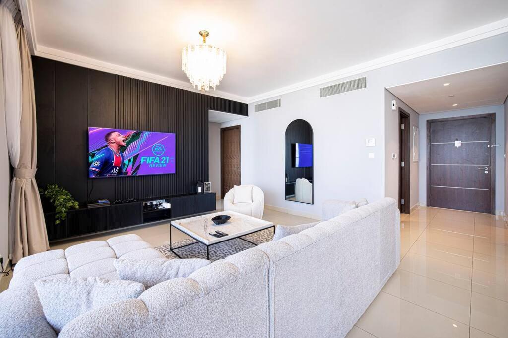 Appartamento Magnificent Brand New Lux 3Br Burj & Fountain View Dubai Esterno foto