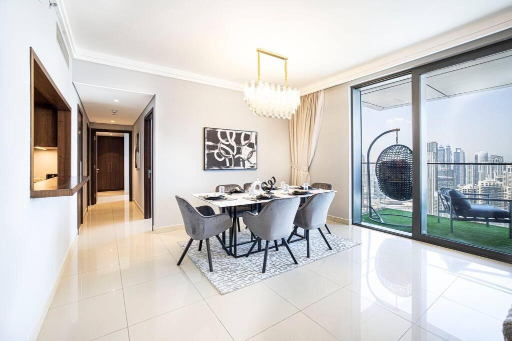 Appartamento Magnificent Brand New Lux 3Br Burj & Fountain View Dubai Esterno foto